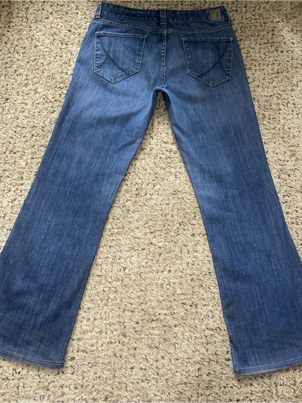 !it jeans Women's Blue Flare Jeans - Classic Back Pocket Detail